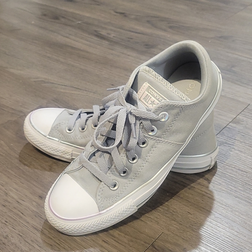 🌈 Cute Iridescent Converse 💗